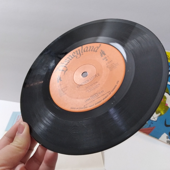 Vintage A Little Golden Book&Record (x2)"Chicken Little&Little Boy w/a Big Horn" - Picture 4 of 5